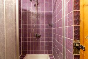 Bilik mandi di Schöne Monteurs Wohnung 6 +7 gambar