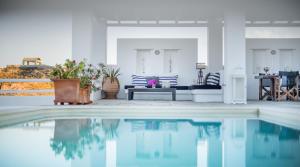 Sundlaugin á Anema Boutique Hotel & Villas Santorini eða í nágrenninu