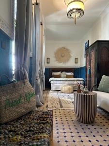 Llit o llits en una habitació de Riad Afous