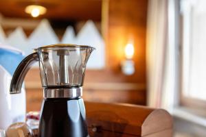 a blender sitting on top of a counter at Affittacamere De Charme Jour Et Nuit in Torgnon