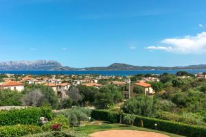 a view of a city and the water at Bia de Bados B5 in Olbia