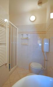 A bathroom at Monolocale GARIBALDI