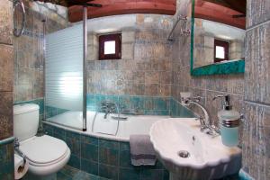 Pilikas Luxury Villas tesisinde bir banyo