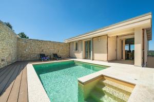 Bazen u ili blizu objekta Villa Chia Dream - Blue Retreat