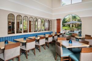 Restaurace v ubytování Hawthorn Extended Stay by Wyndham Naples