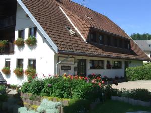 Gallery image of Haus Edelweiß Zimmer in Todtnau
