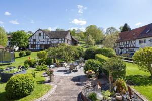 an aerial view of a garden in a house at Mentel´s Ferienwohnung in Knüllwald