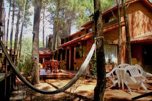 Το κτήριο όπου στεγάζεται  το ξενοδοχείο διαμερισμάτων
