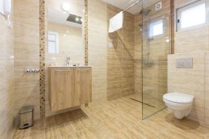 Hotel Sabor tesisinde bir banyo