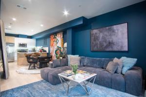 Gallery image of Bleu Minuit at Case Collective in North Hollywood