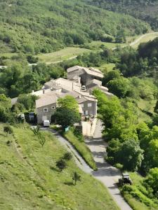 an aerial view of a house on a hill at Chez l'Oncle in Gras