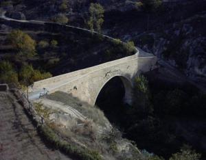 an overhead view of a bridge on a mountain at Casa Gimeno in Bocairent