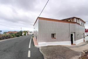 a building on the side of a road at Casa Verol B in Moya