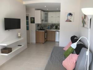 A kitchen or kitchenette at Apartment Los Cristianos