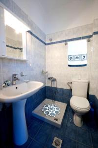 A bathroom at Effie's House