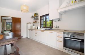 Gallery image of Mita's Country House in Almagreira