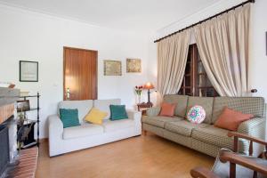 Gallery image of Mita's Country House in Almagreira