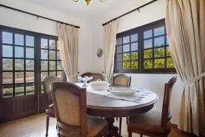 Gallery image of Mita's Country House in Almagreira +24 photos