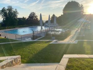 Swimmingpoolen hos eller tæt på Domicile Relax