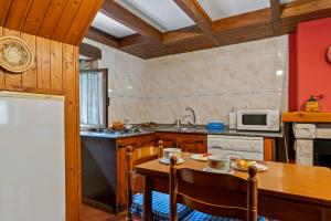 Cuina o zona de cuina de Lorences C 17 fotos més
