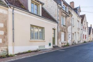 an empty street in an old building at Gîte À L'aube - 3 chambres in Saint-Aignan