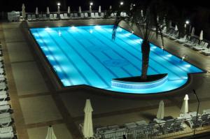 Bazén v ubytování Club Sidelya Hotel nebo v jeho okolí