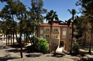 Bazén v ubytování Club Sidelya Hotel nebo v jeho okolí