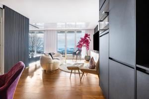 a living room with a couch and a table at Apartment Himmelweit in Freyung