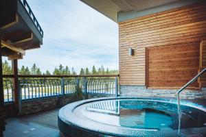 Bazén v ubytování Hotel Natura nebo v jeho okolí