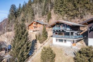 an aerial view of a house in the mountains at Chalet Châtel - calme et spacieux in Châtel