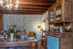 Gallery image of Gite Chai Nous in Brizambourg