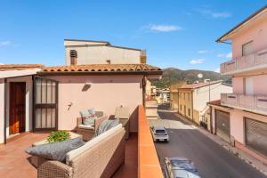 a balcony with a view of a street at Su Niu de Arbus in Arbus