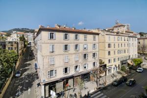 an overhead view of a building on a city street at Superbe appartement centre Ajaccio in Ajaccio