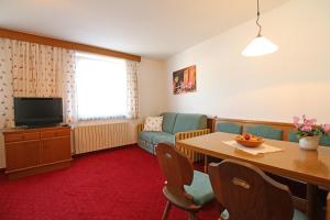TV a/nebo společenská místnost v ubytování Appartements Sailer