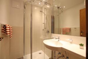 Koupelna v ubytování Appartements Sailer