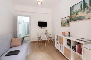 a living room with a couch and a table at Civico17 in Santa Ninfa