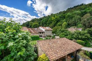 an aerial view of a village with a mountain at Apartamento 3 Casa Las Indianas in Selores