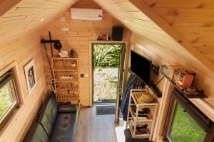 an overhead view of a living room in a tiny house at Tiny House Ernesto in Lehnin