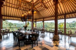 Restaurace v ubytování Ulun Ubud Resort - CHSE Certified
