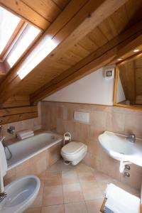 Gallery image of Hotel Lo Campagnar in Courmayeur