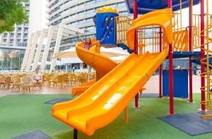 Ein Kinderspielbereich in der Unterkunft Gran Hotel Bali & Spa