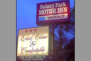 Certifikát, hodnocení, plakát nebo jiný dokument vystavený v ubytování Bakery Park Motor Inn