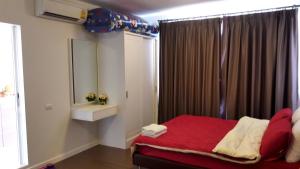 Afbeelding uit fotogalerij van Baan Thew Lom Cha-am by Natcharee in Cha Am +26 foto's