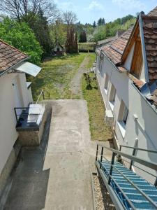 an overhead view of an alley between two buildings at KissApartman in Kőszeg