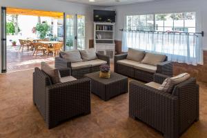 Posezení v ubytování Hostal Es Pi - Emar Hotels