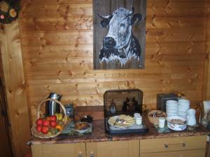 Кухня или мини-кухня в B&B Chalet l'Epinette
