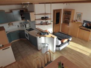 A kitchen or kitchenette at Haus Siebenbruenn