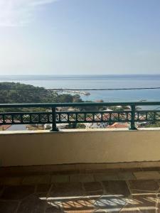 a view of the ocean from a balcony at Filonoe apartment in Gialiskari