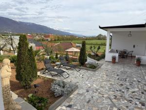 Gallery image of Countriside Holiday Villa in Kovashicë