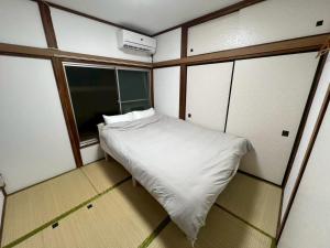 羽田空港まで約20分 蒲田駅徒歩8分 古民家風の一軒家貸切 最大9名まで 